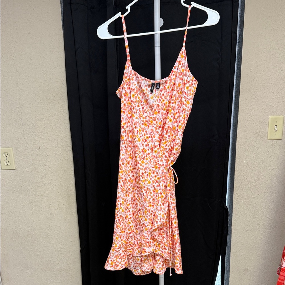 Vero Moda Orange and Pink Floral Dress xs NWOT PTP 18